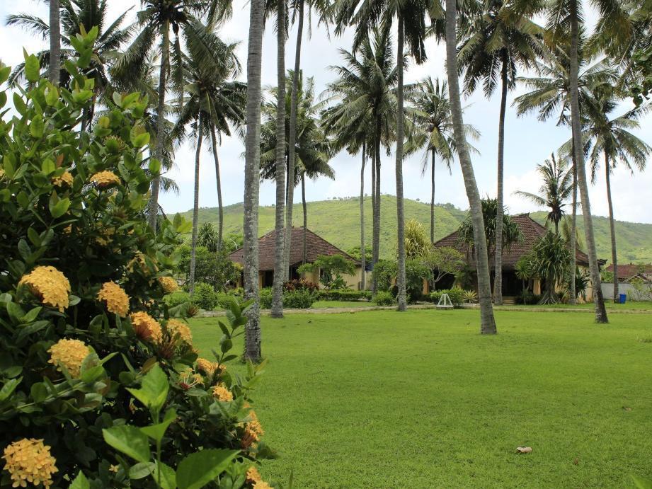 Tastura Beach Hotel Kuta  Exterior photo
