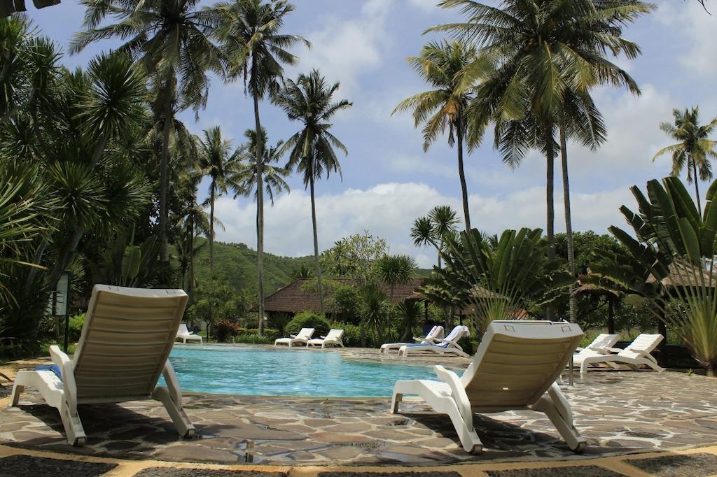 Tastura Beach Hotel Kuta  Exterior photo