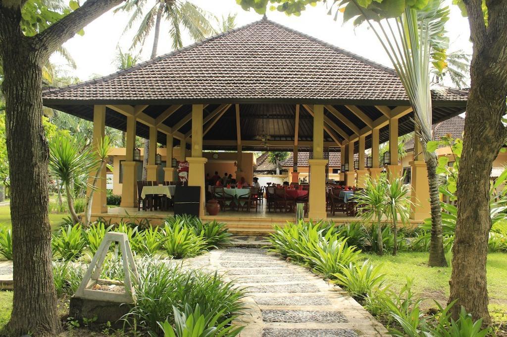 Tastura Beach Hotel Kuta  Exterior photo