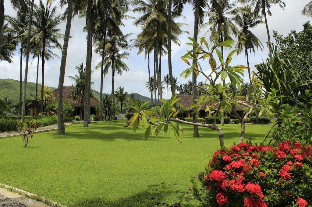 Tastura Beach Hotel Kuta  Exterior photo